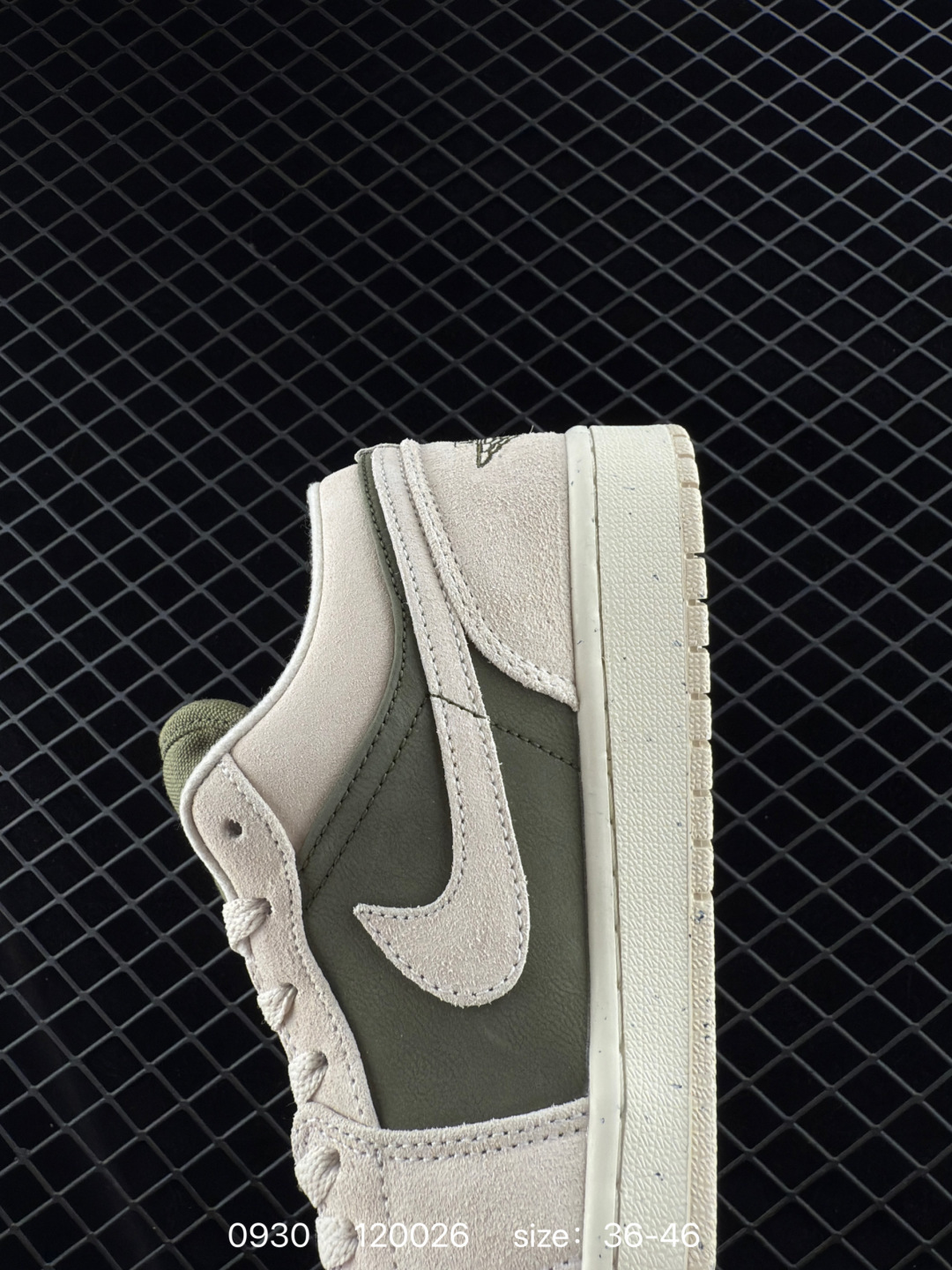 Nike Wmns Air Jordan 1 Low GS”Team Gold“